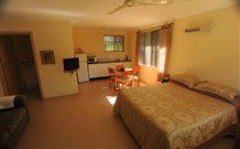 Ned's Bed Horse And Dog-Otel - Clybucca - Accommodation Mount Tamborine 0