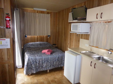 Peak Hill Caravan Park - Accommodation Mount Tamborine 1
