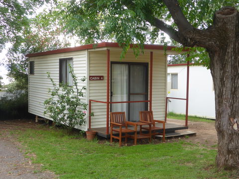 Peak Hill Caravan Park - Accommodation Mount Tamborine 2