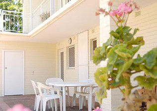 Drakes Apartments With Cars - Accommodation Mount Tamborine 1