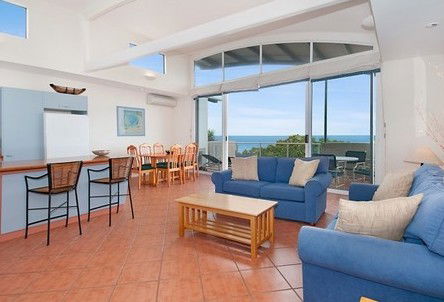 Aqua Promenade Beachfront Apartments - Accommodation Mount Tamborine 2