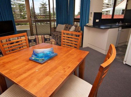 Barbados Apartments - Accommodation Mount Tamborine 2