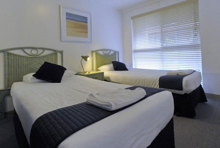 Nelson Bay Breeze Resort - Accommodation Mount Tamborine 1