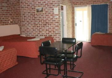 Gloucester Country Lodge - Accommodation Mount Tamborine 1