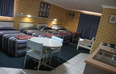Tallarook Motor Inn - Accommodation Mount Tamborine 2