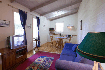 Clarendon Chalets - Accommodation Mount Tamborine 2