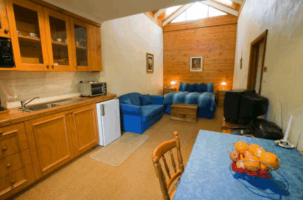Clarendon Chalets - Accommodation Mount Tamborine 3