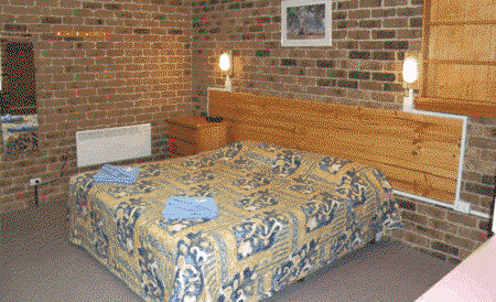 Acacia Snowy Motel - Accommodation Mount Tamborine 0