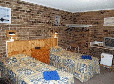 Acacia Snowy Motel - Accommodation Mount Tamborine 1