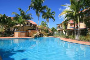 Beach Court Holiday Villas - Accommodation Mount Tamborine 1