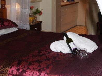 The Lodge Outback Motel - Accommodation Mount Tamborine 3