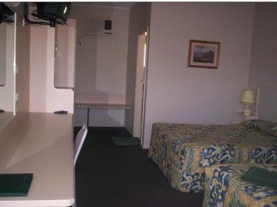 Gilgandra Motel - Accommodation Mount Tamborine 2