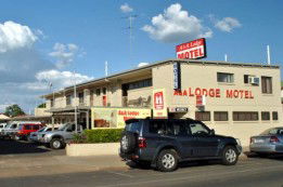 A & A Lodge Motel - Accommodation Mount Tamborine 0