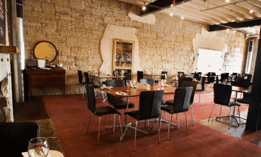 Customs House Waterfront Hotel - Accommodation Mount Tamborine 3