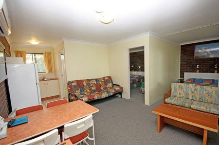 All Seasons Country Lodge - Accommodation Mount Tamborine 3