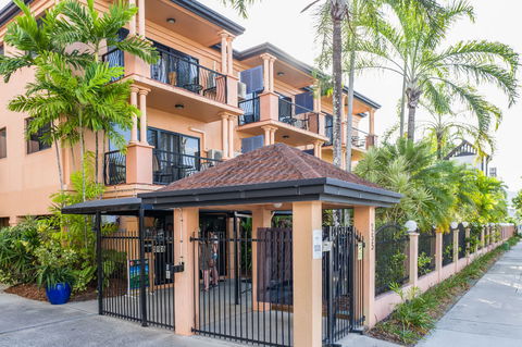 Central Plaza Apartments - Accommodation Mount Tamborine 4