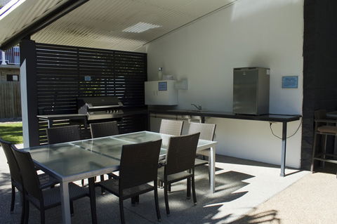 The Bay Apartments - Accommodation Mount Tamborine 0