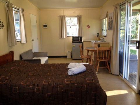 Esk Caravan Park And Rail Trail Motel - Accommodation Mount Tamborine 4