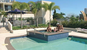 The Village Burleigh Heads - Accommodation Mount Tamborine 4