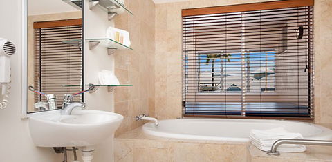 The Newport On Macrossan - Accommodation Mount Tamborine 1