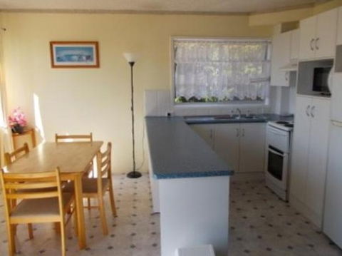 Skyline Holiday Units - Accommodation Mount Tamborine 3