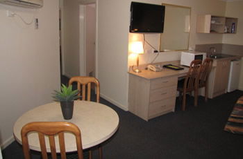 Golf Links Motel - Accommodation Mount Tamborine 3