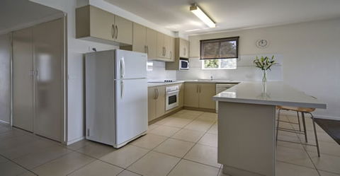 Albacore Luxury Holiday Apartments - Accommodation Mount Tamborine 2