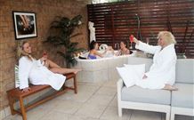 Sunny Hill Retreat Accommodation And Day Spa - - Accommodation Mount Tamborine 1