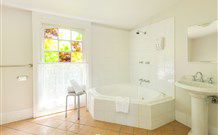 The Studio - Accommodation Mount Tamborine 2