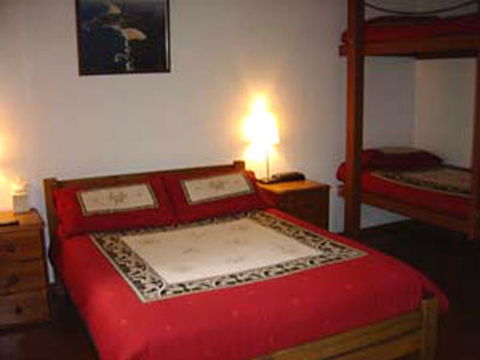 Port Stephens YHA - Accommodation Mount Tamborine 3