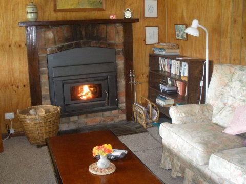 Fairview Farm Cottages - Accommodation Mount Tamborine 2