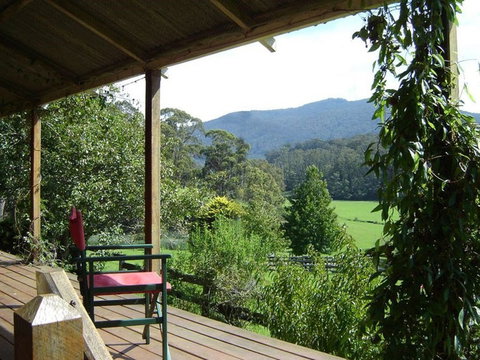 Fairview Farm Cottages - Accommodation Mount Tamborine 3