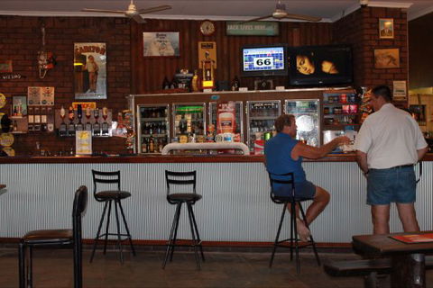 Corroboree Park Tavern - Accommodation Mount Tamborine 8