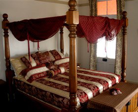 Royal Private Hotel - Accommodation Mount Tamborine 2