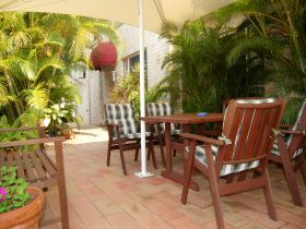 While Away Bed And Breakfast - Accommodation Mount Tamborine 1