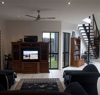 Dolphin Beach House - Accommodation Mount Tamborine