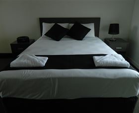 Dooleys Tavern And Motel Capella - Accommodation Mount Tamborine 0