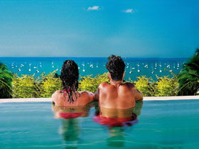 At Waters Edge Resort - Accommodation Mount Tamborine 0