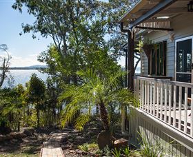 Eumarella Shores Noosa Lake Retreat - Accommodation Mount Tamborine 2