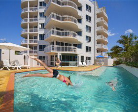 Beachside Resort - Accommodation Mount Tamborine 2