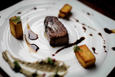 The Grande Hotel And Restaurant - Accommodation Mount Tamborine 4