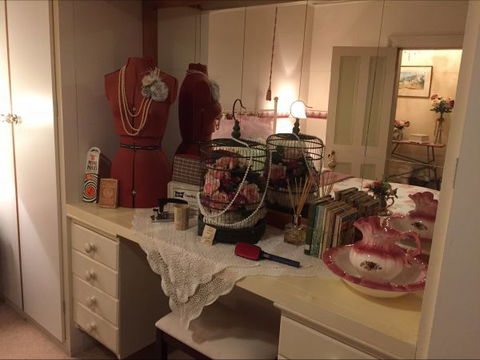 Hillside Cottage - Accommodation Mount Tamborine 5