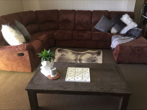 Hillside Cottage - Accommodation Mount Tamborine 9