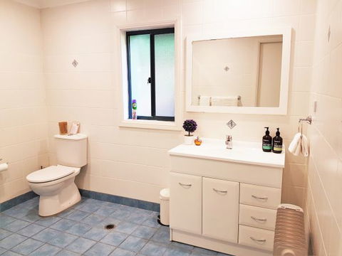 Huntington Cottage - Accommodation Mount Tamborine 4