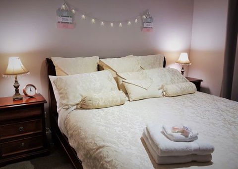 Huntington Cottage - Accommodation Mount Tamborine 5