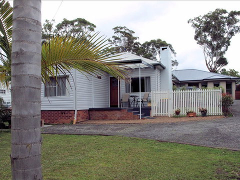 Shamrose Cottage - Accommodation Mount Tamborine 0