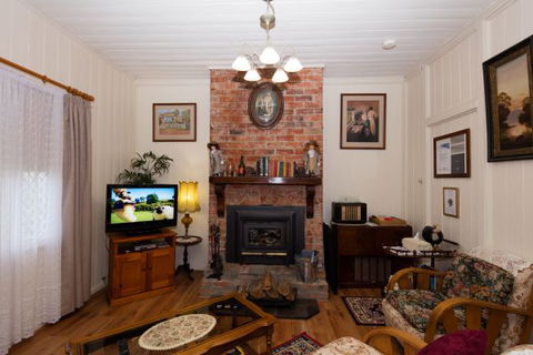 Tenterfield Historic Luxury Cottage - Accommodation Mount Tamborine 1
