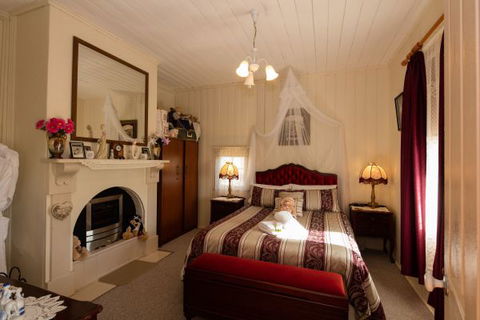 Tenterfield Historic Luxury Cottage - Accommodation Mount Tamborine 2