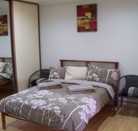 Potch  Colour - Accommodation Mount Tamborine