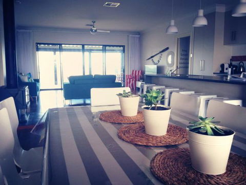 Vintage Oar Holiday House - Accommodation Mount Tamborine 1